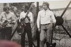 received_2384196868295743